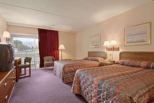 Days Inn by Wyndham Colorado Springs/Garden of the Gods image 38